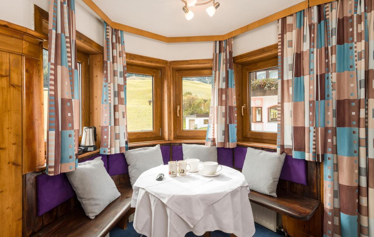 Gaestehaus Zugspitzblick Berwang Extérieur photo