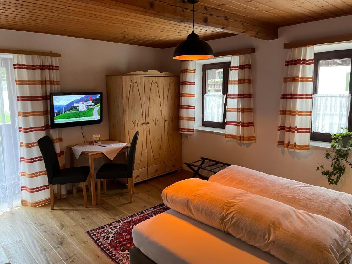 Gaestehaus Zugspitzblick Berwang Extérieur photo