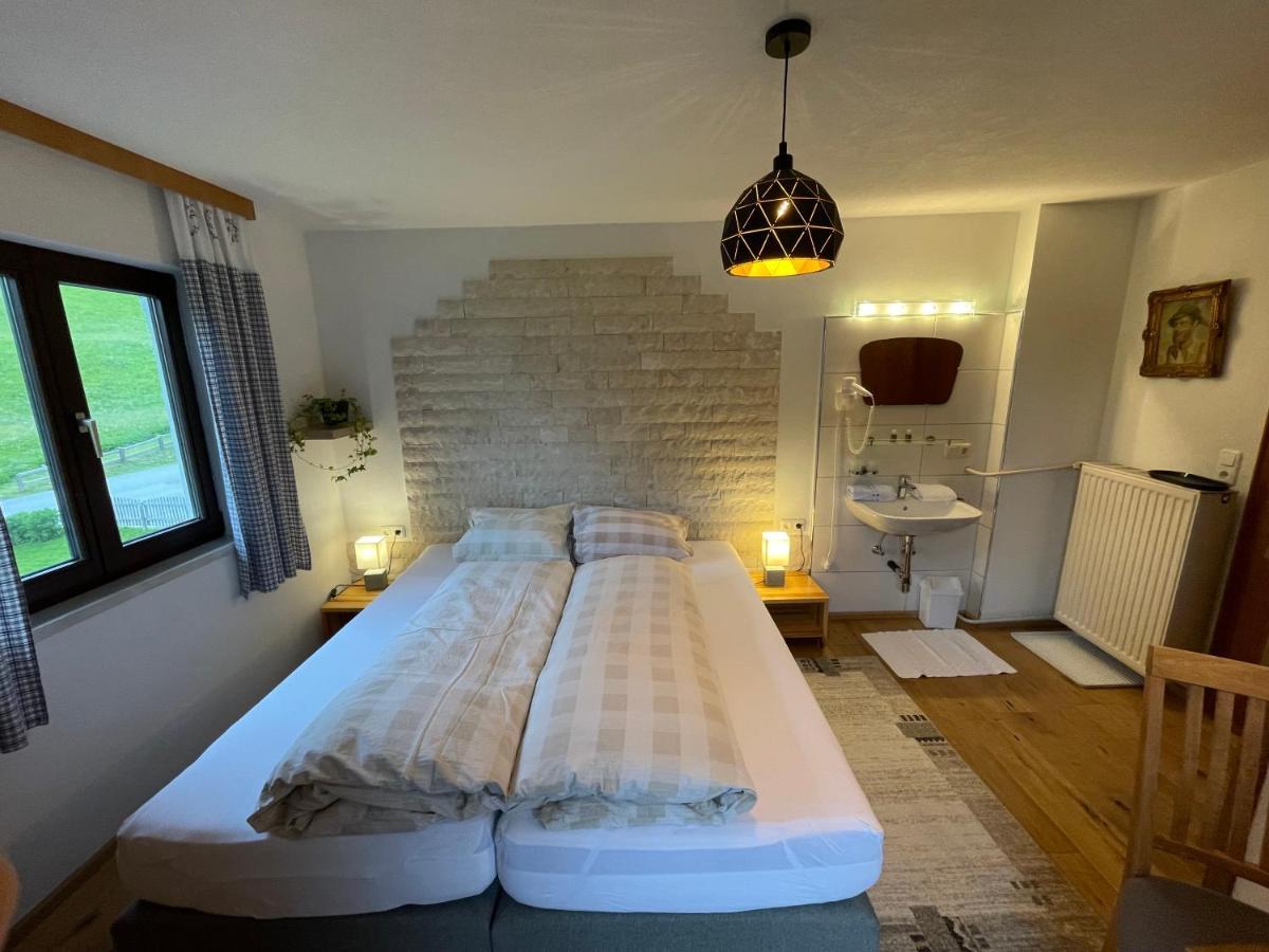 Gaestehaus Zugspitzblick Berwang Extérieur photo