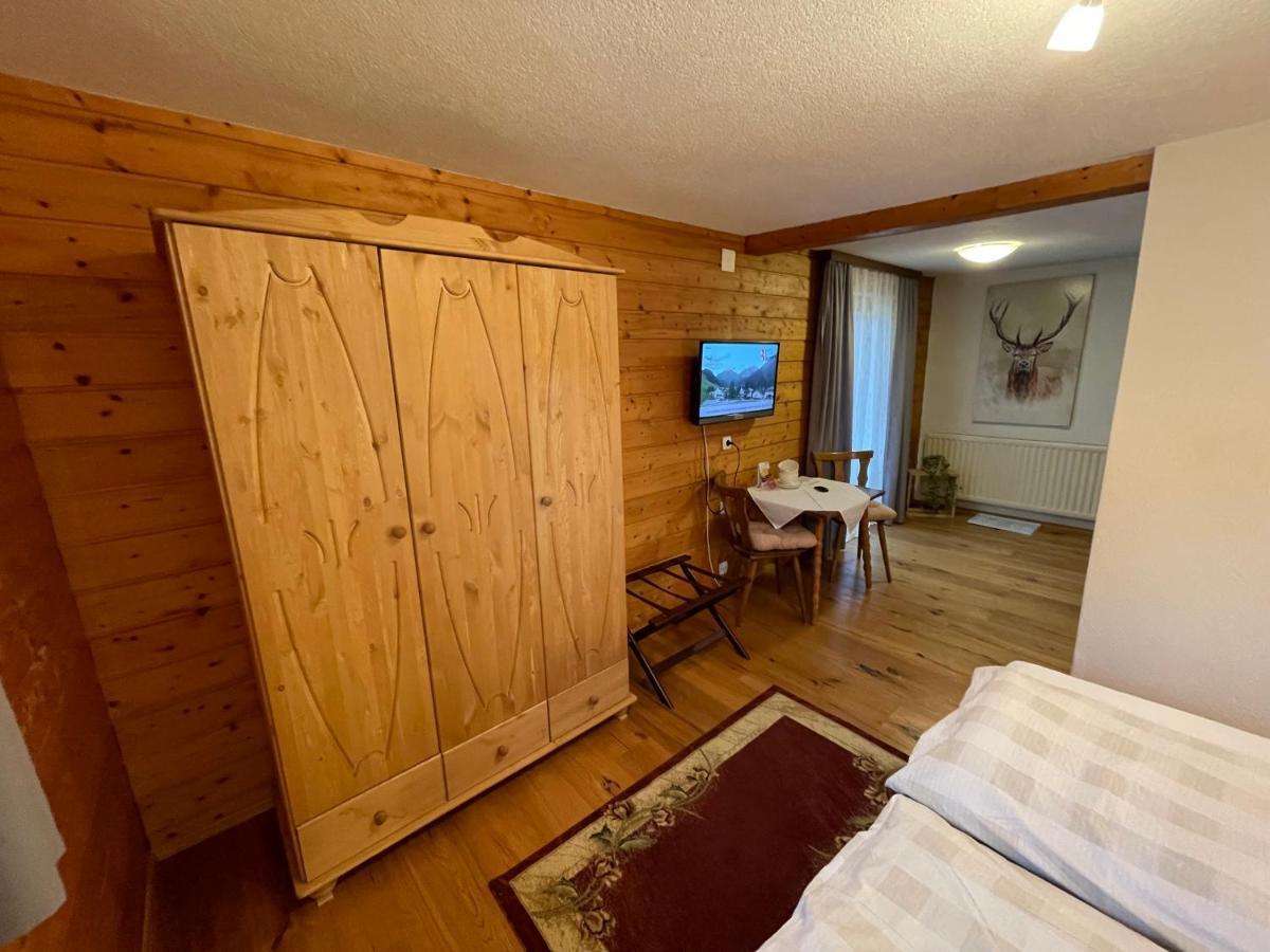 Gaestehaus Zugspitzblick Berwang Extérieur photo