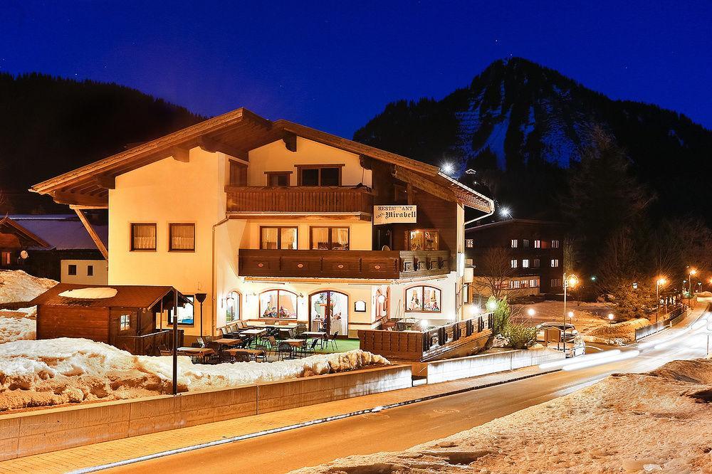 Gaestehaus Zugspitzblick Berwang Extérieur photo