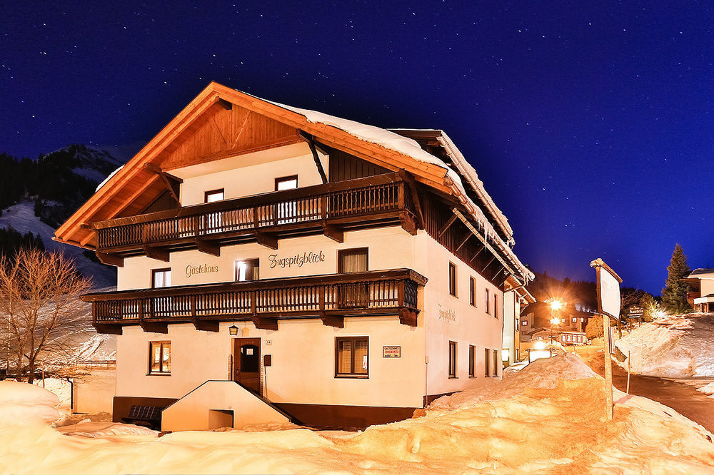 Gaestehaus Zugspitzblick Berwang Extérieur photo